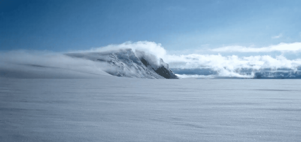 Grímsvötn volcano under Vatnajökull glacier