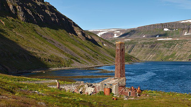 Hesteyri whaling station
